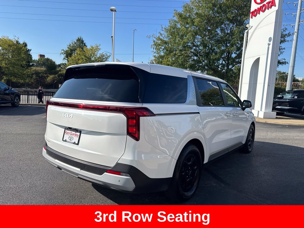 Used 2026 Kia Carnival FWD image 8