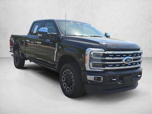 Used 2024 Ford F250 Platinum AWD/4WD image 3