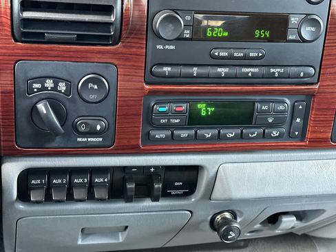 Used 2006 Ford F250 Lariat AWD/4WD image 18