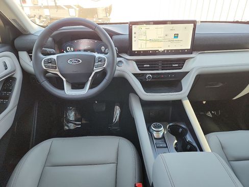 New 2026 Ford Explorer Active w/ Active Comfort Package image 10