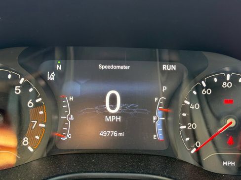 Used 2022 Jeep Compass Trailhawk w/ Trailhawk Convenience Group AWD/4WD image 12
