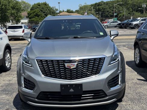 Certified 2023 Cadillac XT5 Premium Luxury AWD/4WD image 2