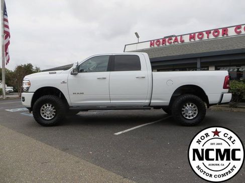 Used 2024 RAM 2500 Laramie image 2