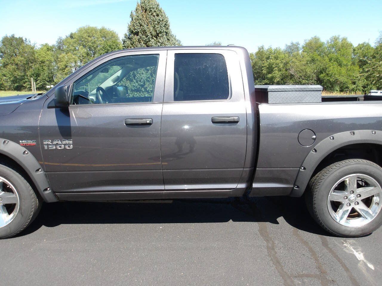 Used 2017 RAM 1500 Express w/ Express Value Package AWD/4WD image 34
