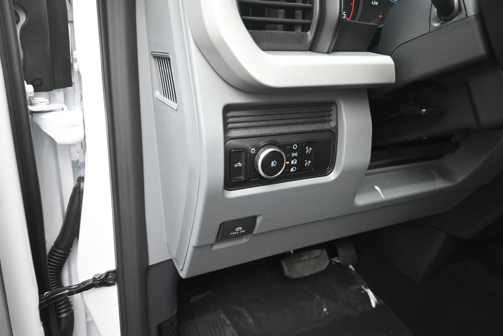 New 2027 Ford F250 XL w/ Tremor Off-Road Package AWD/4WD image 13