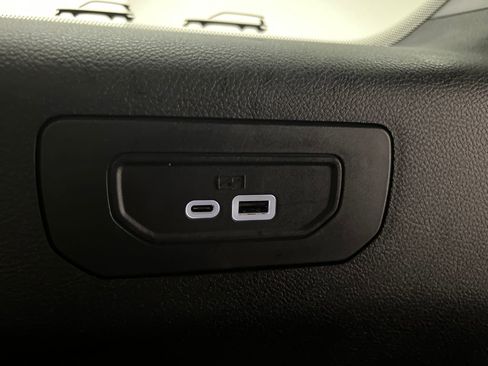 Used 2024 Jeep Grand Cherokee L Limited w/ Luxury Tech Group II image 34