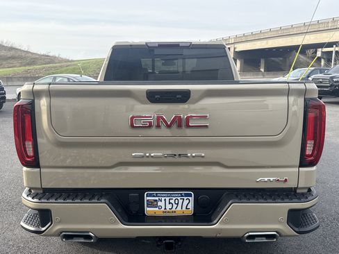 Used 2022 GMC Sierra 1500 AT4 w/ AT4 Premium Package image 4
