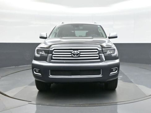 Certified 2021 Toyota Sequoia Platinum image 3