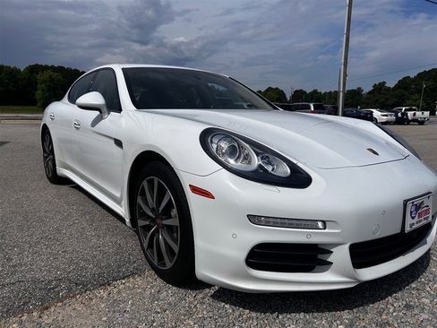 Used 2016 Porsche Panamera Edition RWD image 8