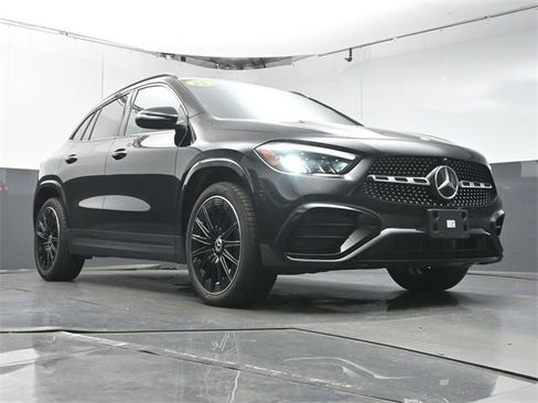 Used 2025 Mercedes-Benz GLA 250 image 32