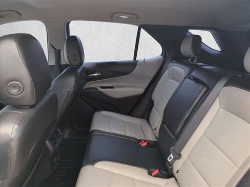 Used 2018 Chevrolet Equinox LS FWD image 17