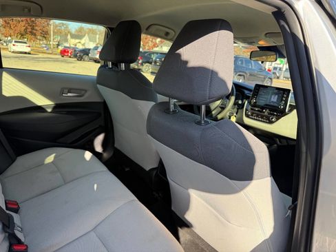 Used 2020 Toyota Corolla LE image 29