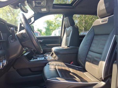Used 2025 GMC Sierra 2500 AT4X w/ AT4X AEV Edition AWD/4WD image 16