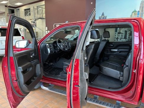 Used 2018 Chevrolet Silverado 1500 LT w/ All Star Edition image 26