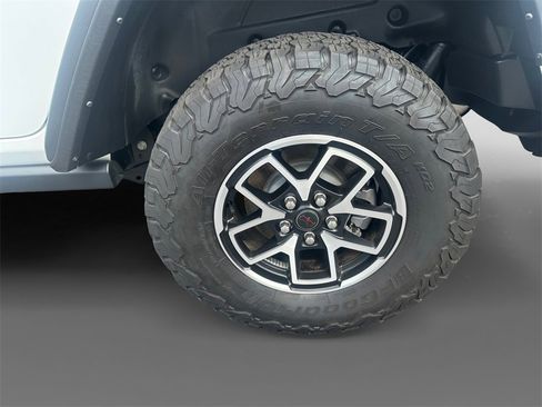 Used 2024 Jeep Wrangler Unlimited Rubicon image 8