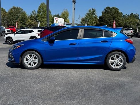 Used 2017 Chevrolet Cruze LT image 6