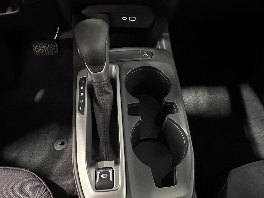 Used 2024 Chevrolet Trax LS w/ LS Convenience Package FWD image 28