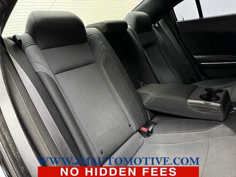 Used 2015 Dodge Charger SXT RWD image 19