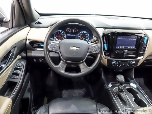 Used 2023 Chevrolet Traverse LS w/ Safety Package AWD/4WD image 18