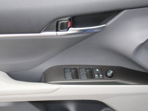 New 2024 Toyota Camry SE image 12