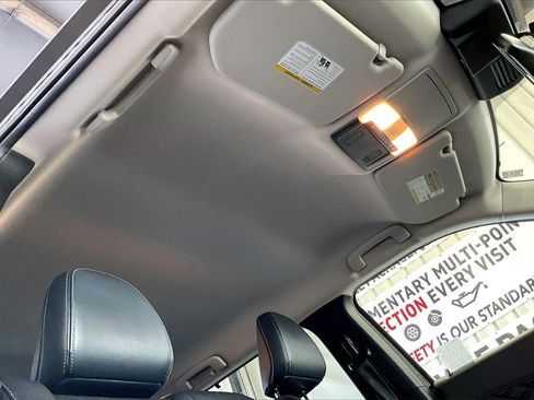 Used 2024 Mitsubishi Outlander SEL image 14