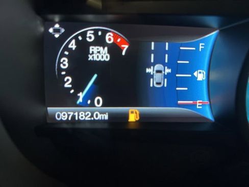 Used 2015 Ford Edge Titanium w/ Equipment Group 302A AWD/4WD image 29