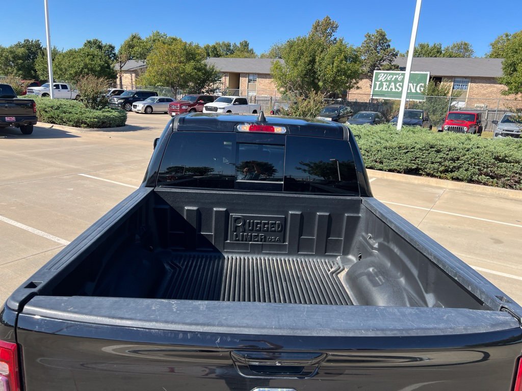 Used 2023 RAM 1500 Laramie AWD/4WD image 5