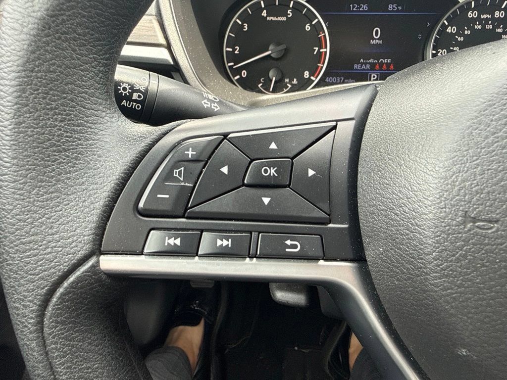Used 2025 Nissan Altima 2.5 SV FWD image 20