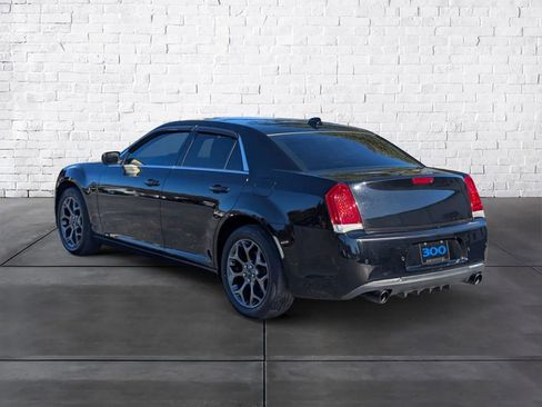 Used 2015 Chrysler 300 Limited w/ 300 Premium Group image 4