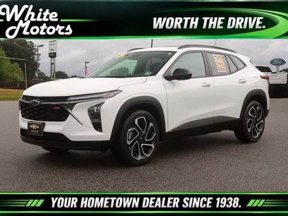 Used 2025 Chevrolet Trax RS w/ Sunroof Package