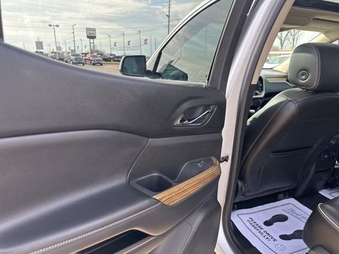 Used 2017 GMC Acadia Denali w/ Technology Package image 28