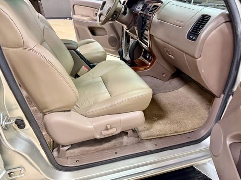 Used 2000 Toyota 4Runner Limited AWD/4WD image 23
