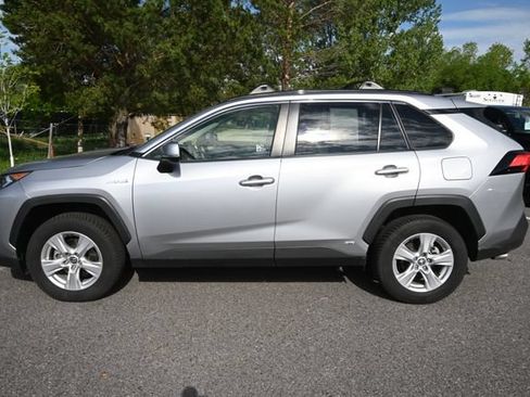 Used 2021 Toyota RAV4 XLE w/ XLE Grade Weather Package AWD/4WD image 2