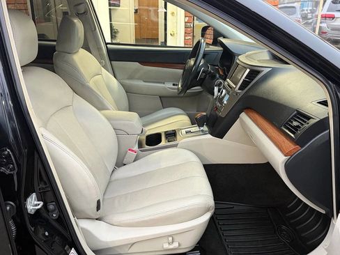 Used 2013 Subaru Outback 2.5i Limited image 11
