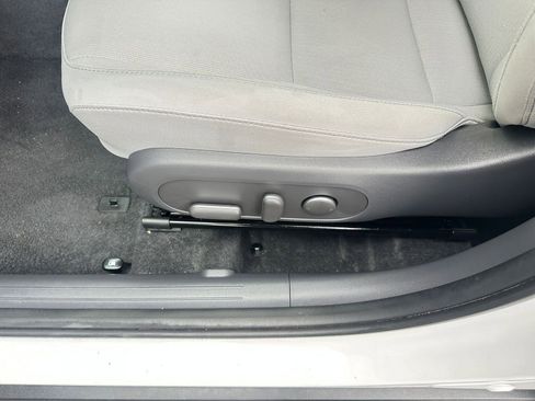 Used 2025 Hyundai Kona SEL image 23