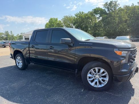 Used 2022 Chevrolet Silverado 1500 Custom AWD/4WD image 5