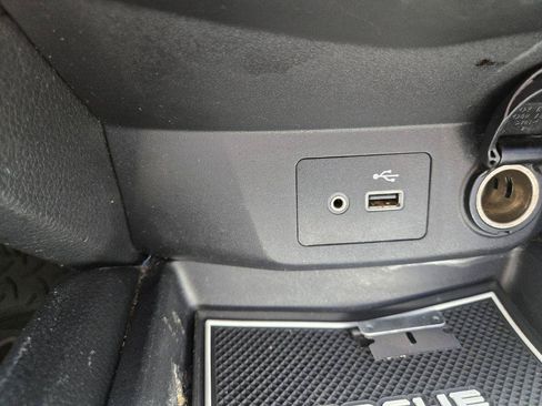 Used 2019 Nissan Rogue SV AWD/4WD image 23