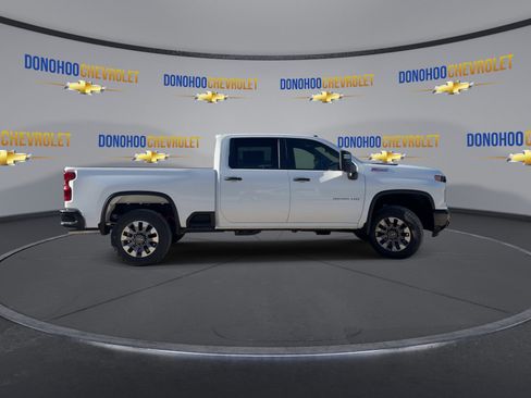New 2026 Chevrolet Silverado 2500 Custom w/ Z71 Off-Road Package image 12