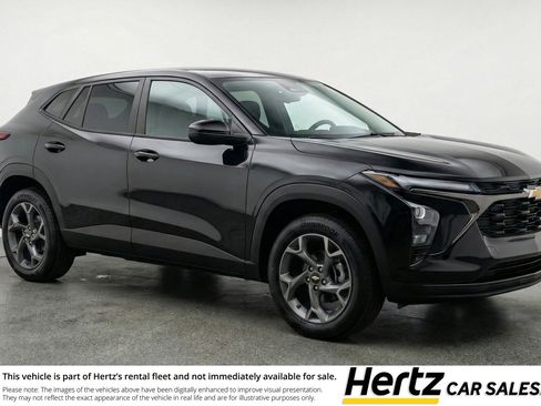 Used 2025 Chevrolet Trax LT w/ LT Convenience Package image 1