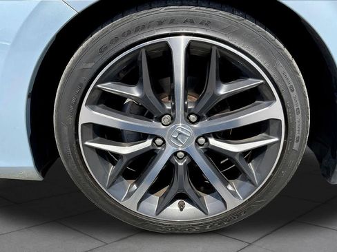 Used 2022 Honda Civic Touring image 11