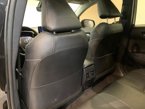 Used 2022 Toyota Corolla Cross XLE w/ Convenience Package image 42