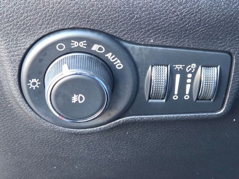 Used 2023 Jeep Compass Latitude w/ Convenience Group image 20