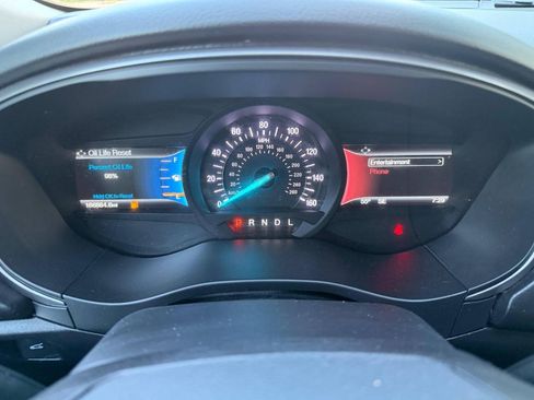 Used 2018 Ford Fusion SE w/ Fusion SE Technology Package FWD image 14