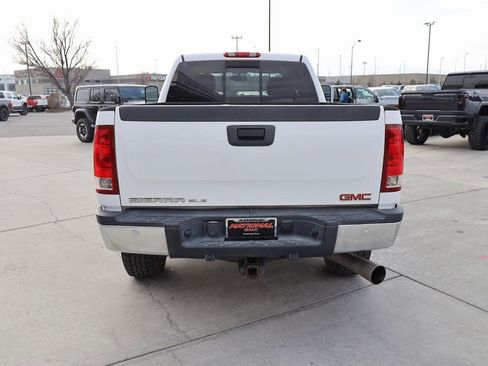 Used 2008 GMC Sierra 2500 SLE w/ Z71 Off-Road Package image 5
