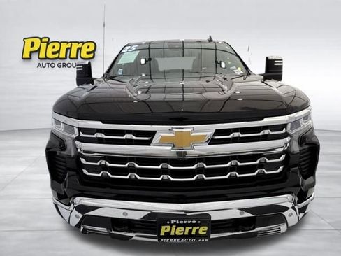 Used 2025 Chevrolet Silverado 1500 LTZ AWD/4WD image 8