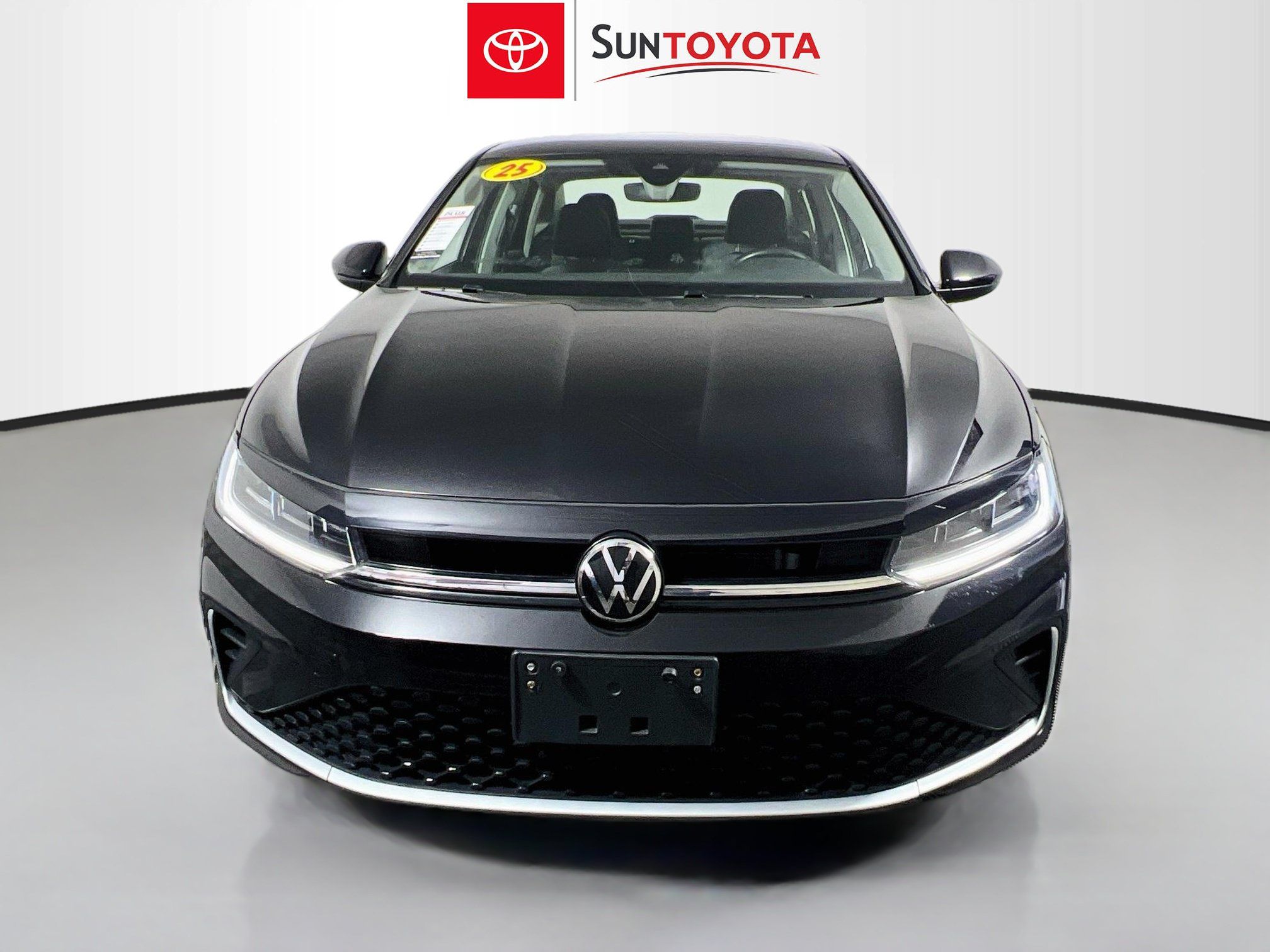 Used 2025 Volkswagen Jetta SE FWD image 10