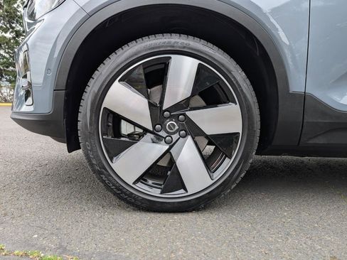 Used 2023 Volvo C40 P8 Recharge Ultimate image 27