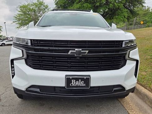 Used 2024 Chevrolet Suburban RST w/ Luxury Package AWD/4WD image 9