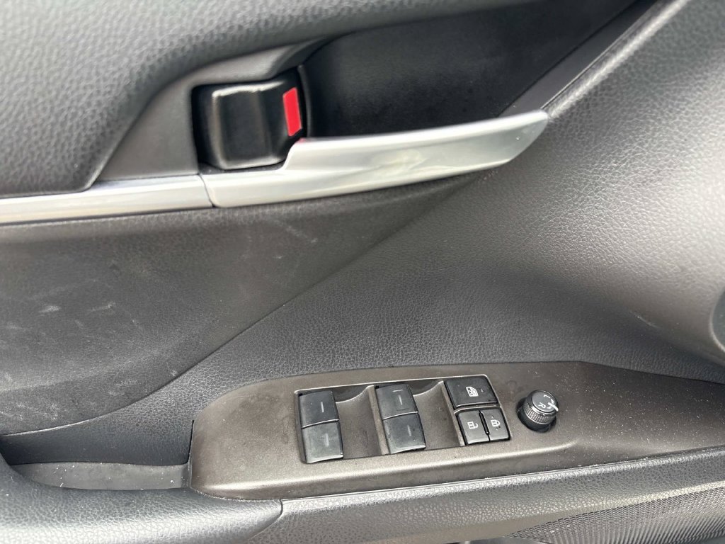 Used 2024 Toyota Camry LE w/ Convenience Package FWD image 10