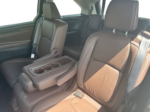Used 2025 Honda Odyssey Touring image 13